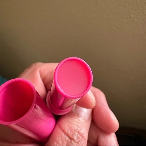 MAC Cosmetics SQUIRT PLUMPING GLOSS STICK in 13 AMPED Brand New Never Used. - Picture 12 of 13